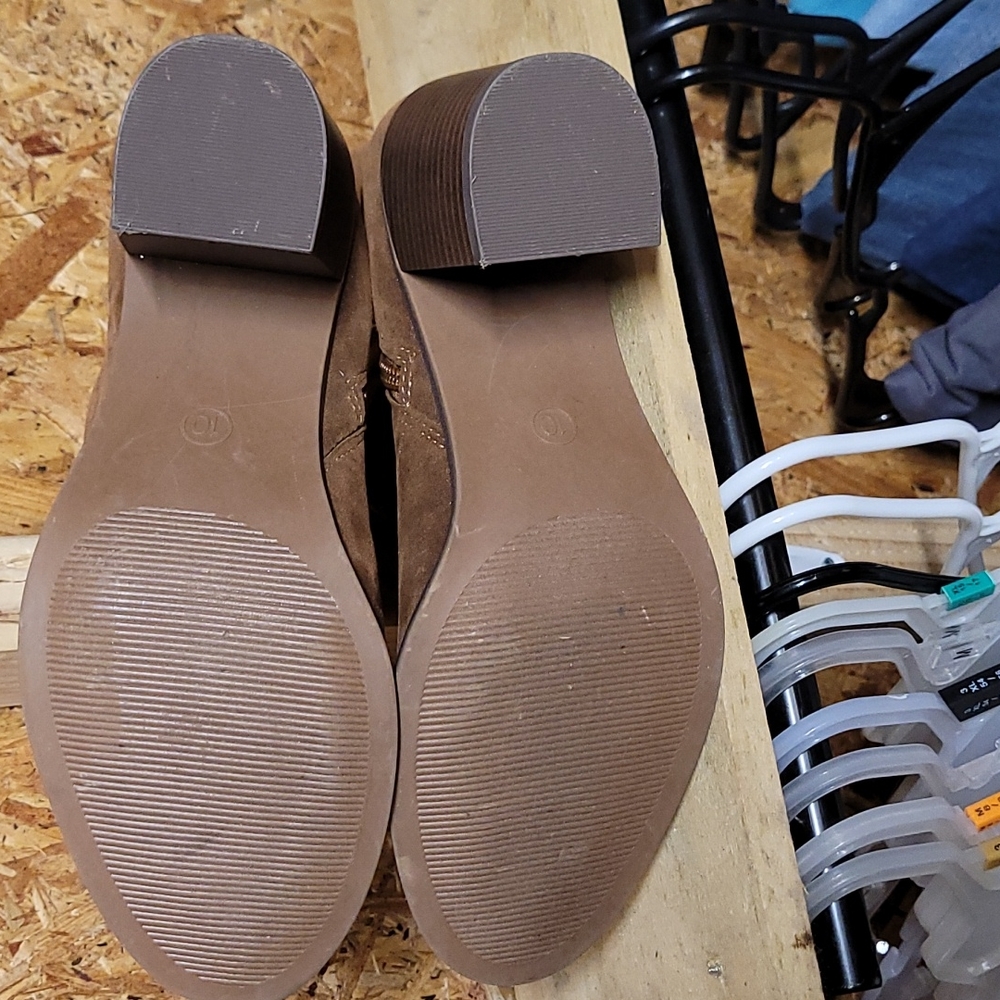 Universal thread boots
